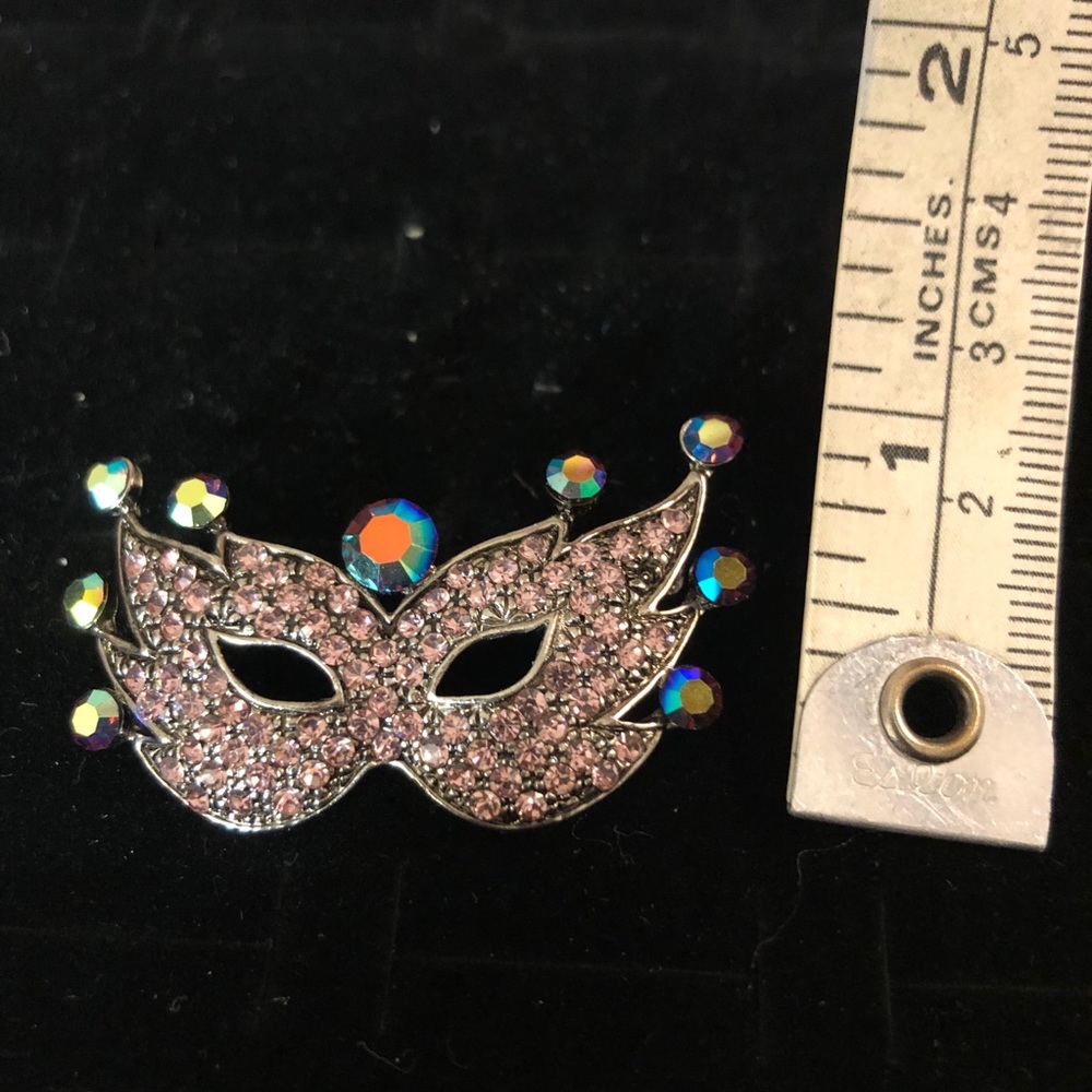 Masquerade Pin - Picture 4 of 4